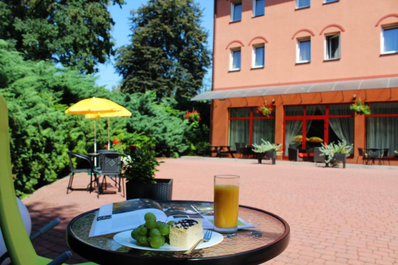 Salis Resort Wieliczka Esterno foto