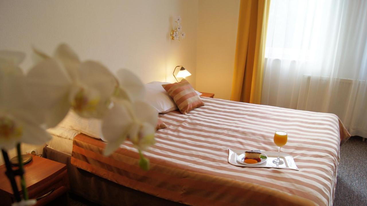 Salis Resort Wieliczka Esterno foto